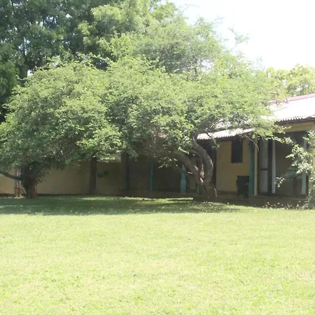Runaway Beach Villa-2